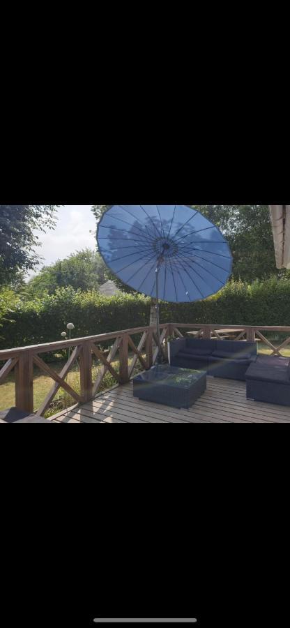Gite Chalet Bleu Soleil Saint-Benoit-d'Hebertot Extérieur photo