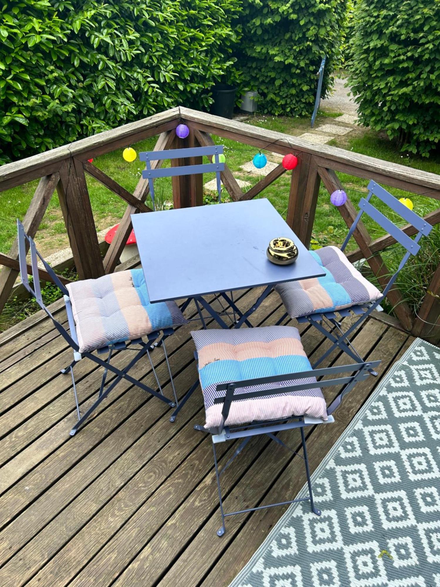 Gite Chalet Bleu Soleil Saint-Benoit-d'Hebertot Extérieur photo